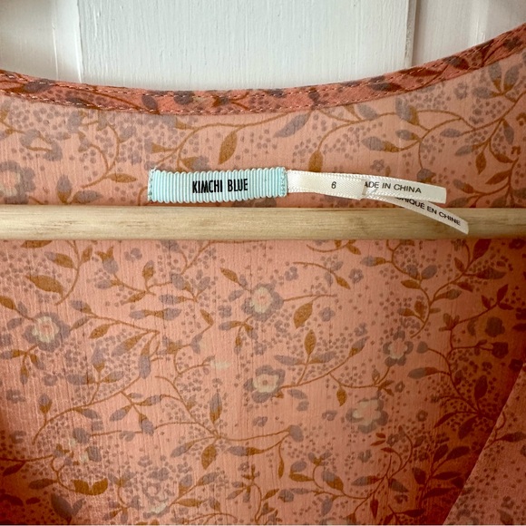 Kimchi Blue Flutter Sleeve Chiffon Peach Floral Fit & Flare Mini Dress Size 6 - Picture 4 of 13